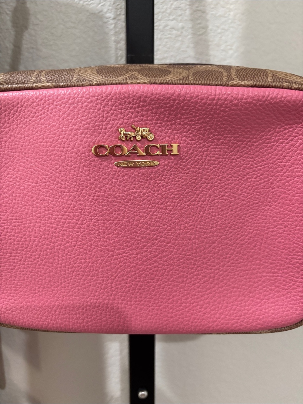 Coach Pink Pebbled Leather Crossbody Camera Bag with Gold Trim 9”wide 6”deep - Picture 9 of 13